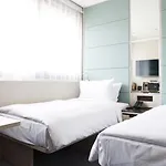 Royal Jade Boutique Hotel