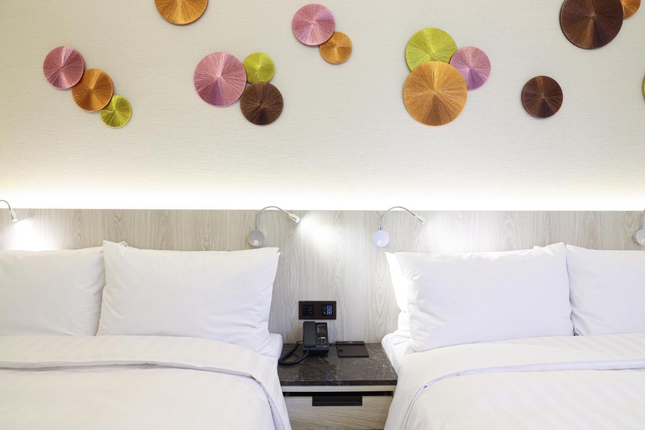 Royal Jade Boutique 3*